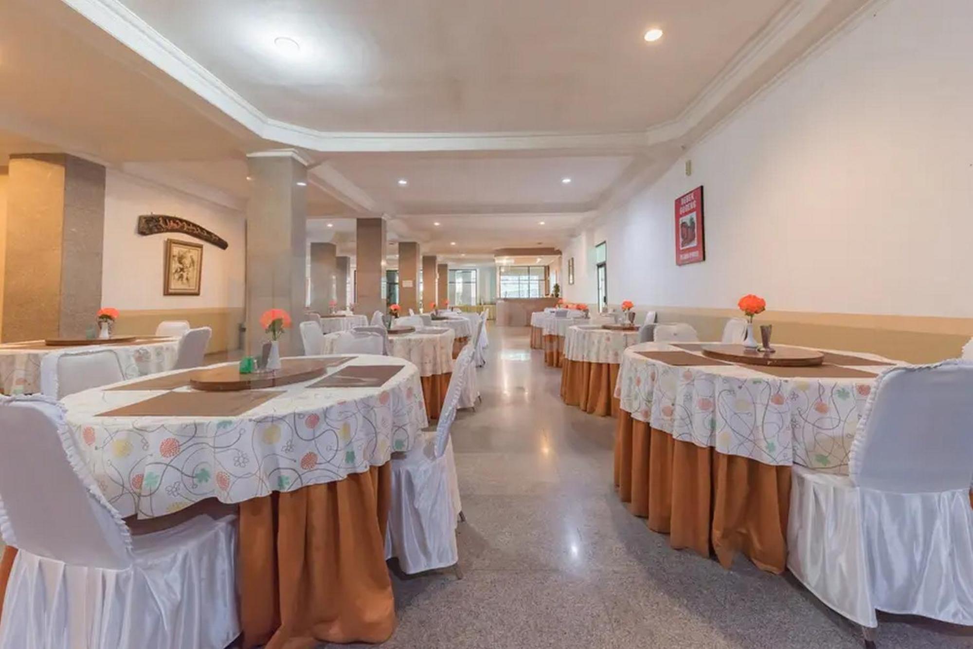 Hotel Ayong Linggarjati Kuningan Mitra Reddoorz المظهر الخارجي الصورة