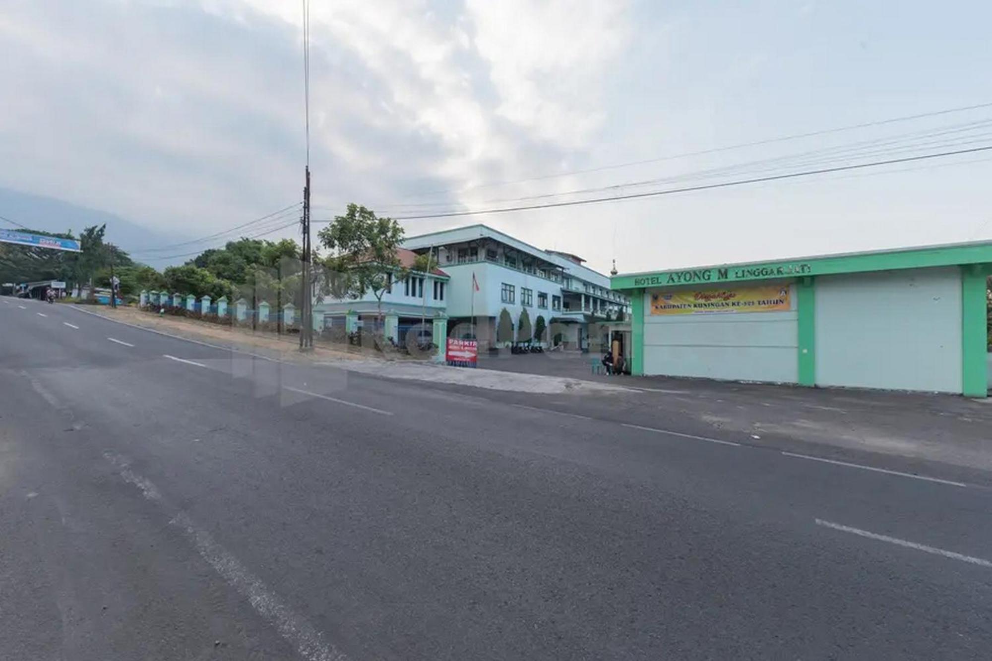 Hotel Ayong Linggarjati Kuningan Mitra Reddoorz المظهر الخارجي الصورة