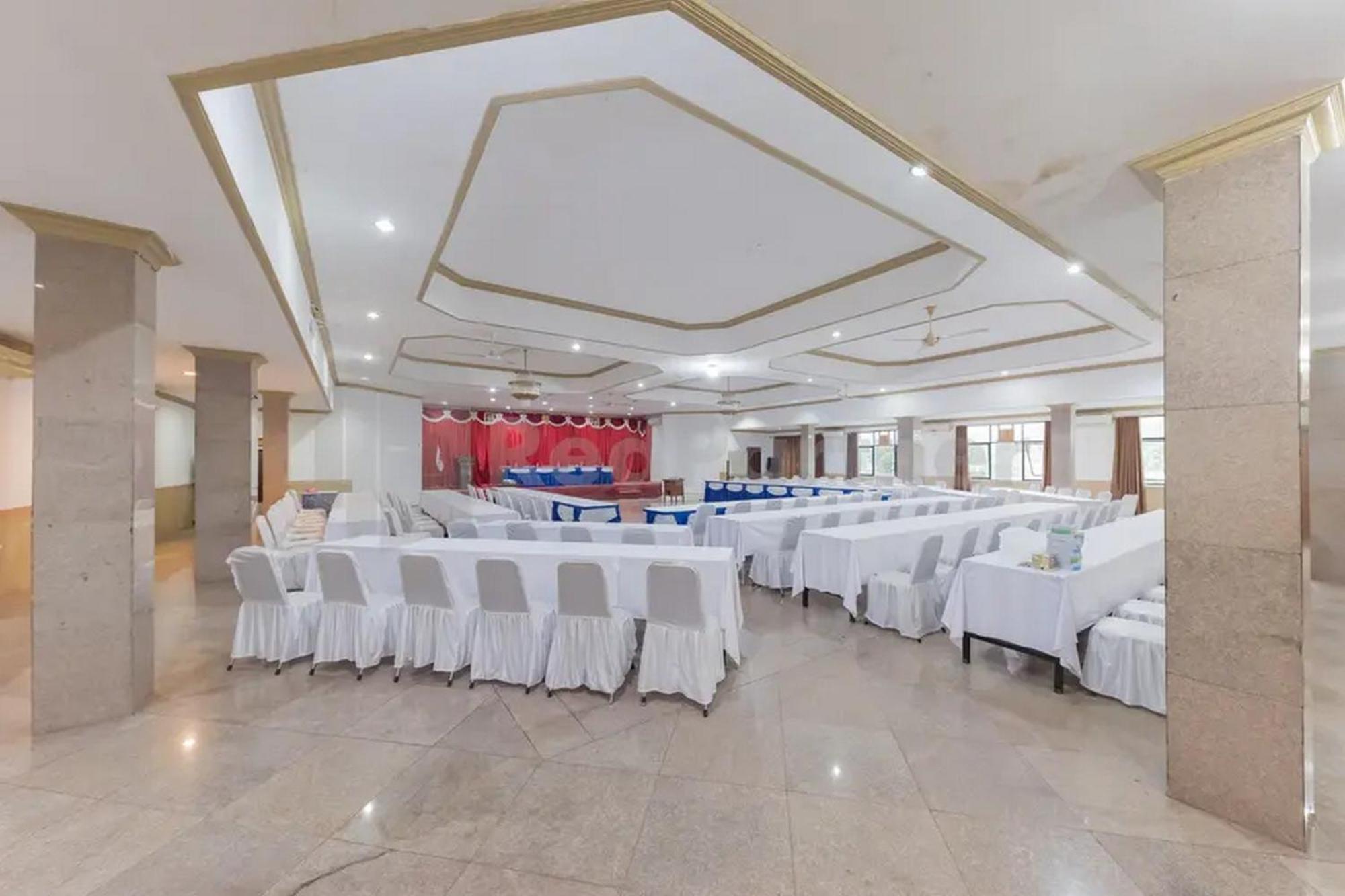 Hotel Ayong Linggarjati Kuningan Mitra Reddoorz المظهر الخارجي الصورة