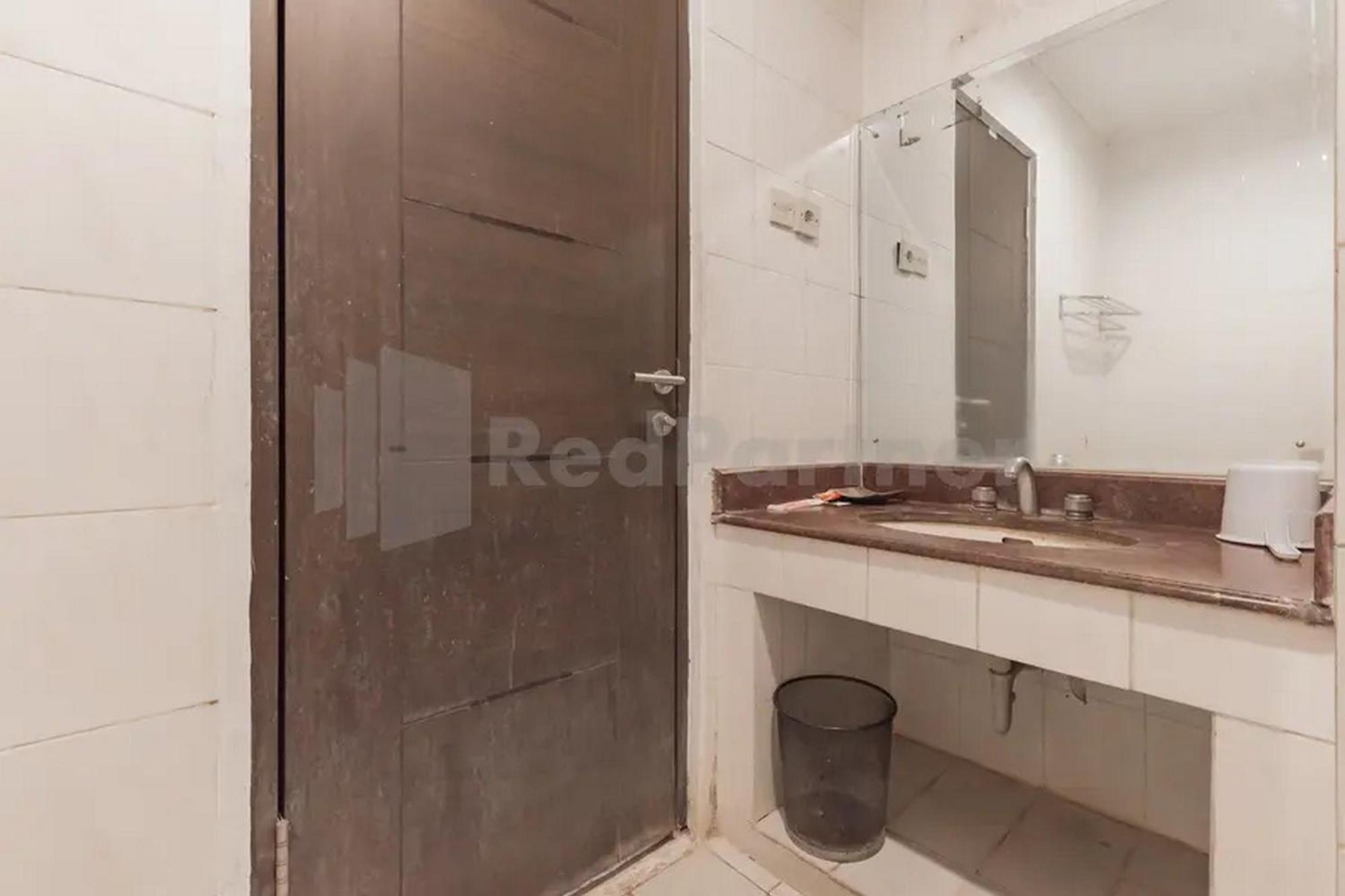 Hotel Ayong Linggarjati Kuningan Mitra Reddoorz المظهر الخارجي الصورة