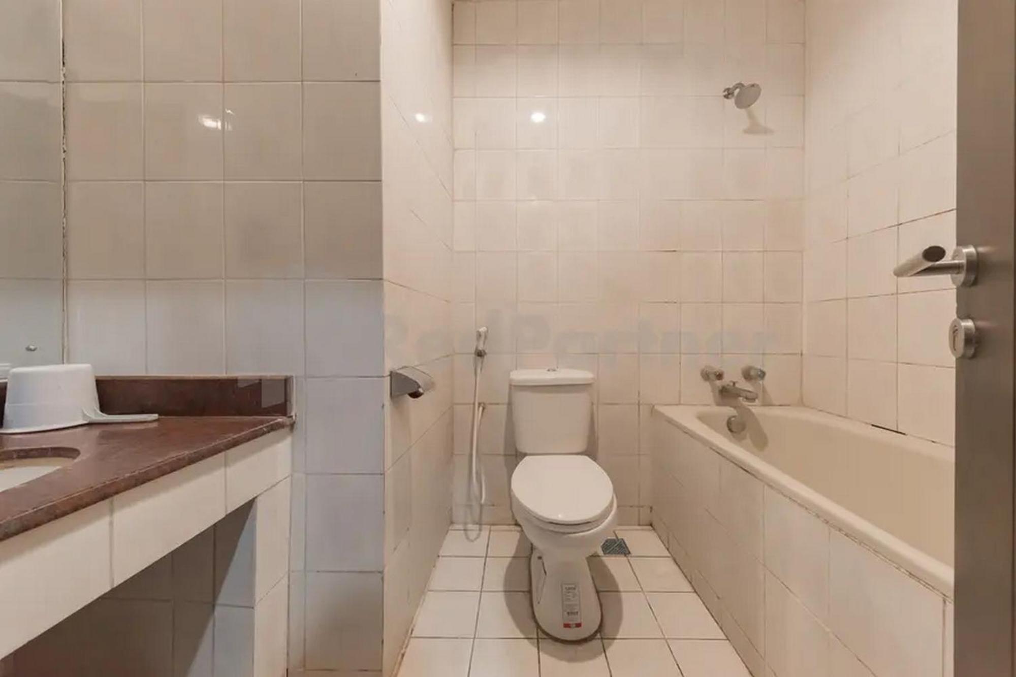 Hotel Ayong Linggarjati Kuningan Mitra Reddoorz المظهر الخارجي الصورة